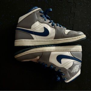 Nike Men's Blue and Gray Sneakers